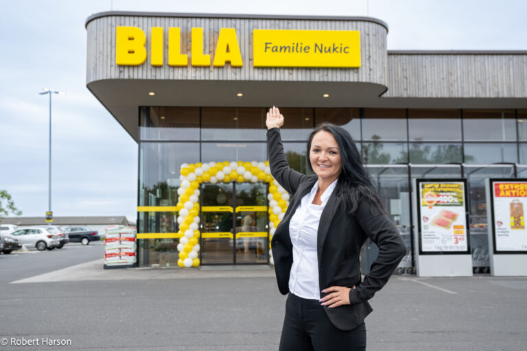 Vanja Nukic als selbstständige Kauffrau bei Billa Familie Nukic in Winden am See